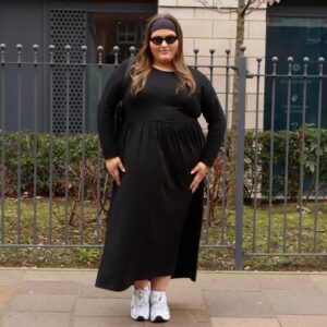 Maxikleid aus Bio-Baumwolle mit langen Ärmeln – Schwarz